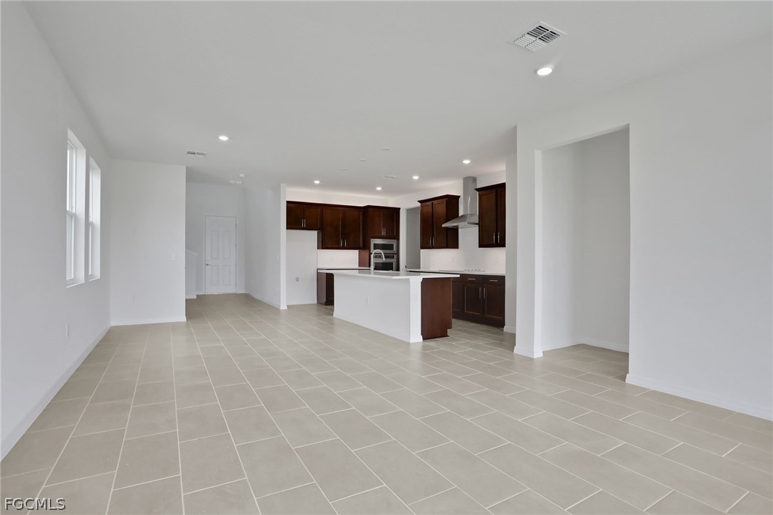 4 Bed SingleFamilyResidence for Sale in Turnleaf, photo 13