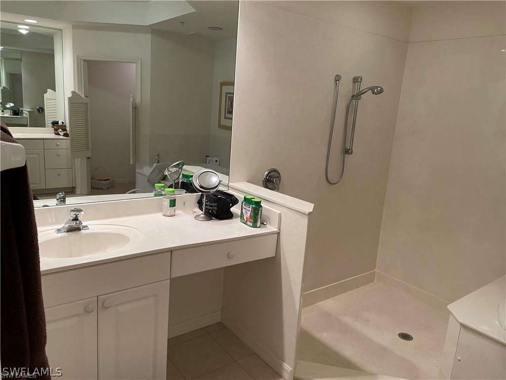 2 Bed Waterfront Home for Sale in Ashton Oaks, photo 13