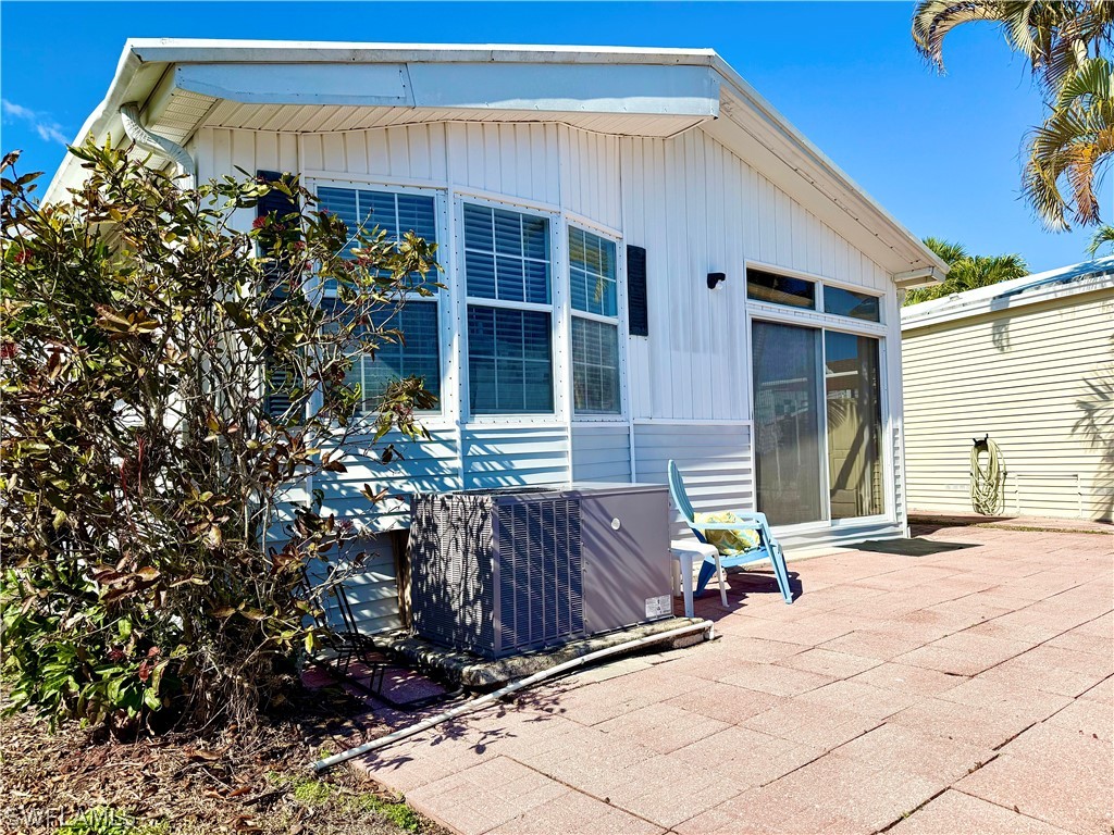 1 Bed ManufacturedHome for Sale in Naples, FL, $125,000 — photo 13