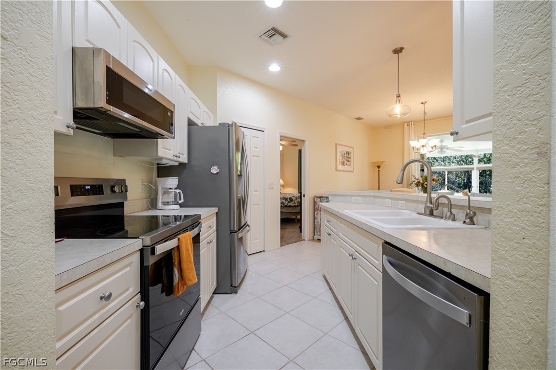 3 Bed SingleFamilyResidence for Sale in North Fort Myers, FL — photo 13