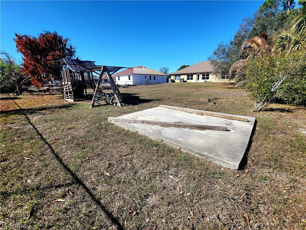 4 Bed SingleFamilyResidence for Sale in Lehigh Acres, photo 13