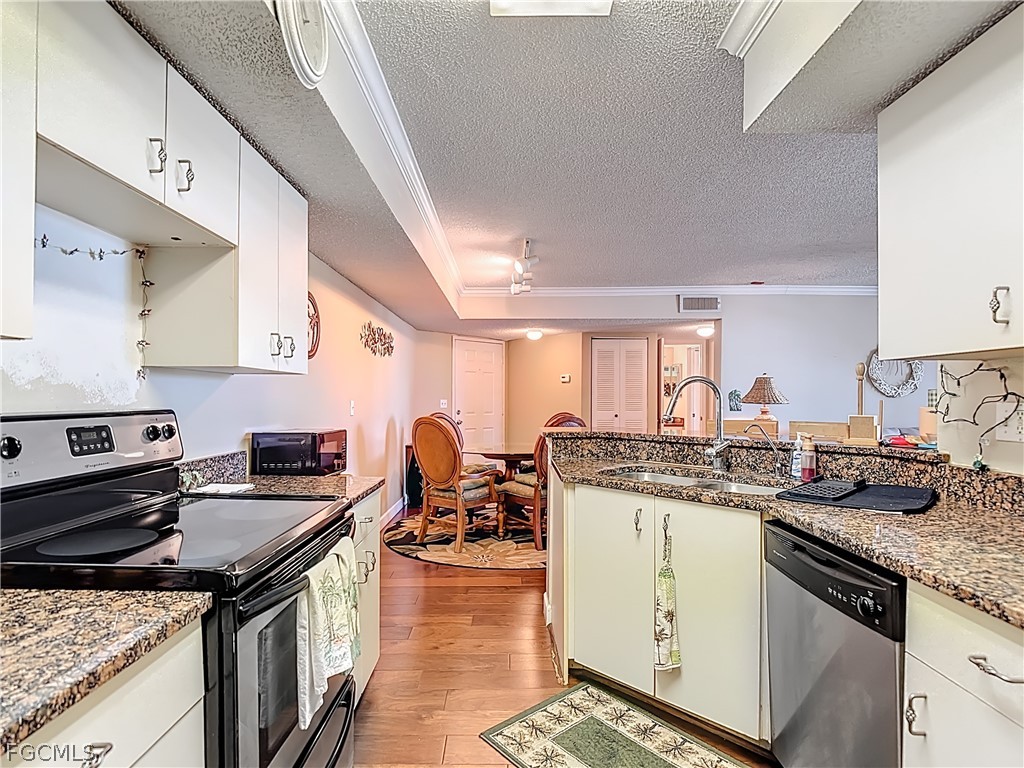 2 Bed Condominium for Sale in Musa At Daniels, FL, $134,900 — photo 13
