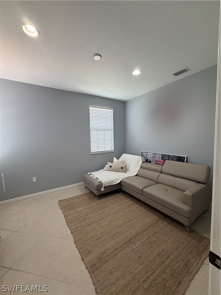 3 Bed SingleFamilyResidence for Sale in Naples, FL, $450,000 — photo 13
