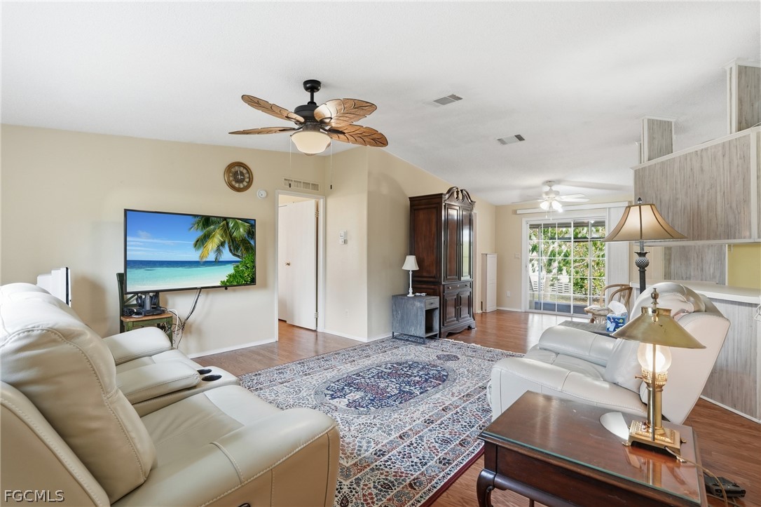 3 Bed ManufacturedHome for Sale in Riverwood, FL, $200,000 — photo 13