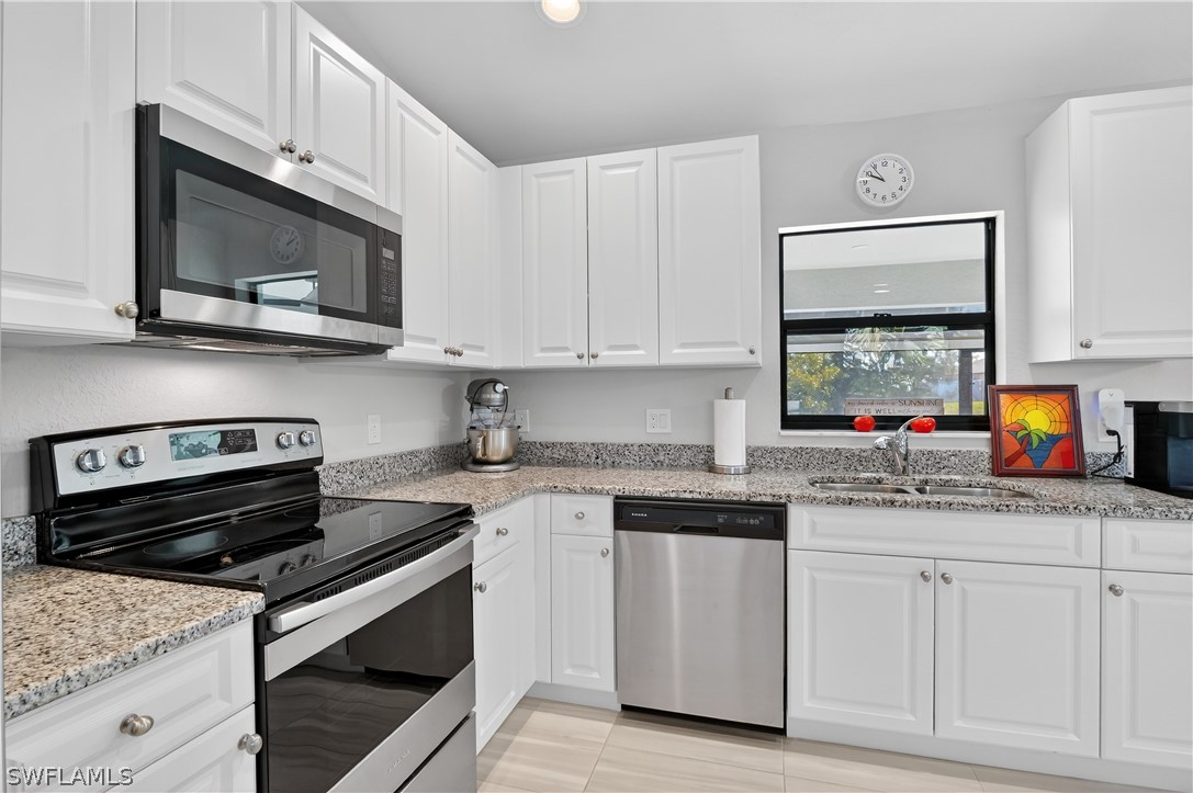4 Bed Waterfront Home for Sale in Cape Coral, photo 13