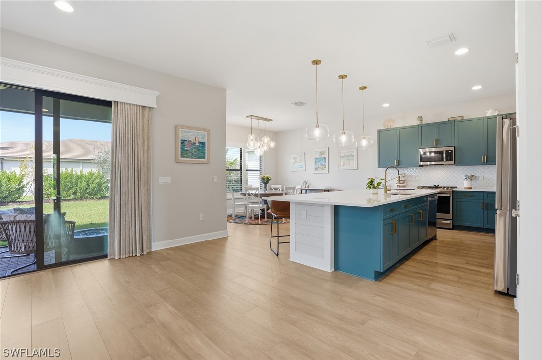 4 Bed SingleFamilyResidence for Sale in Estero, photo 13