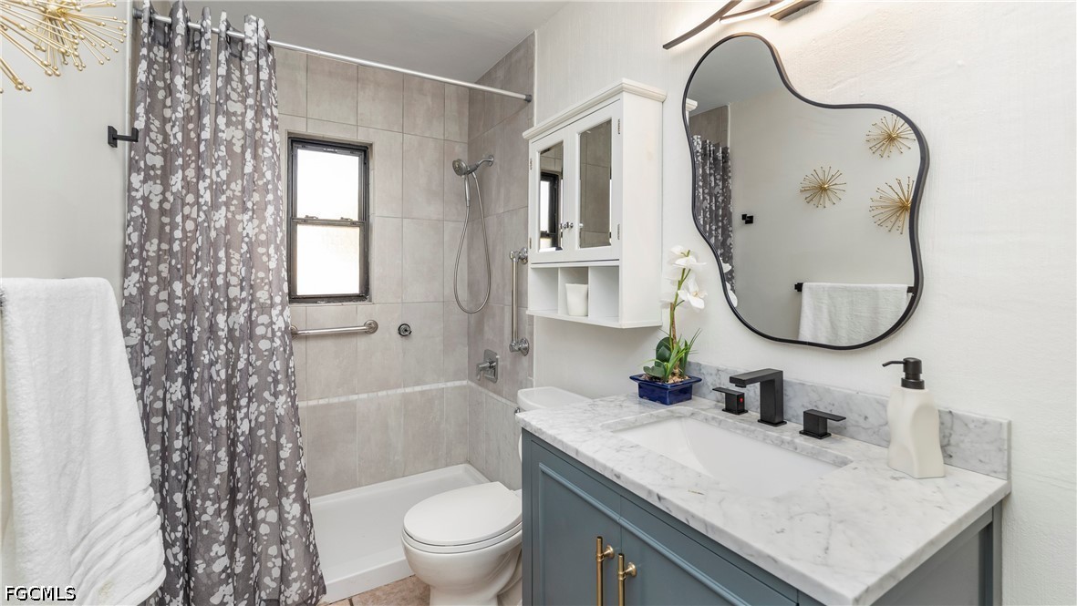 3 Bed SingleFamilyResidence for Sale in Fort Myers, FL — photo 13