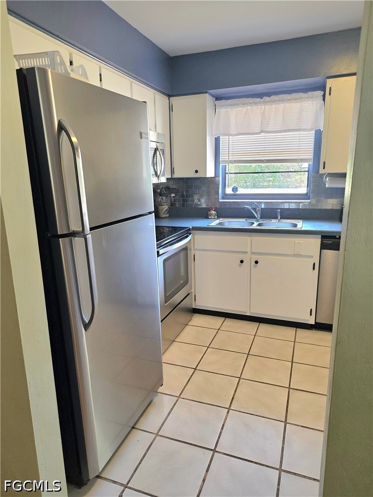 3 Bed SingleFamilyResidence for Sale in Lehigh Acres, photo 13