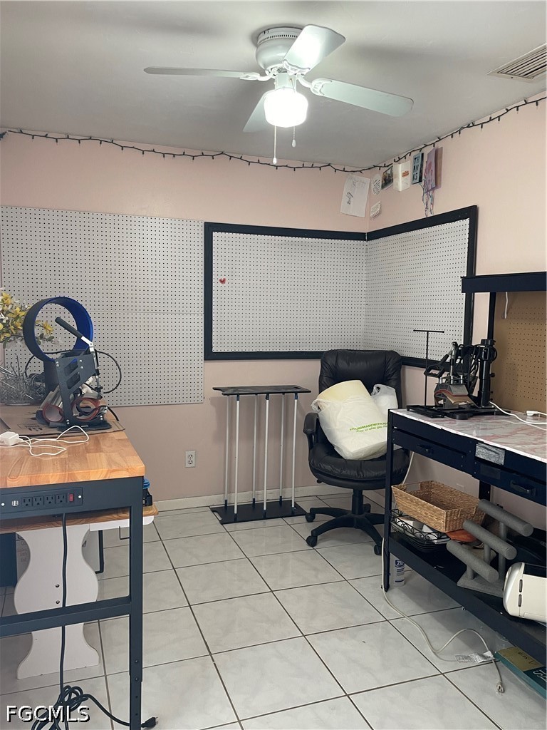 3 Bed SingleFamilyResidence for Sale in Fort Myers, photo 13