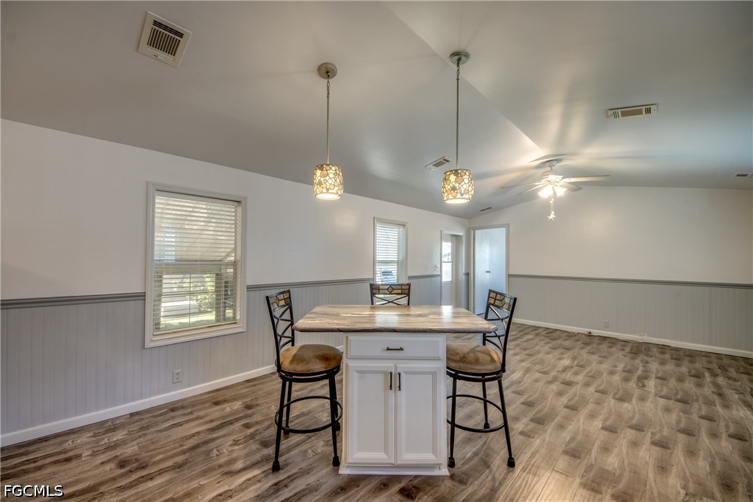 2 Bed ManufacturedHome for Sale in Pine Island Cove, photo 13
