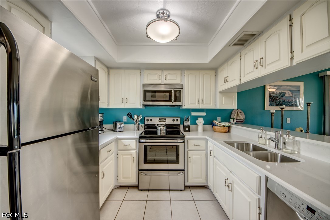 2 Bed Pool Home for Sale in Bokeelia, photo 13