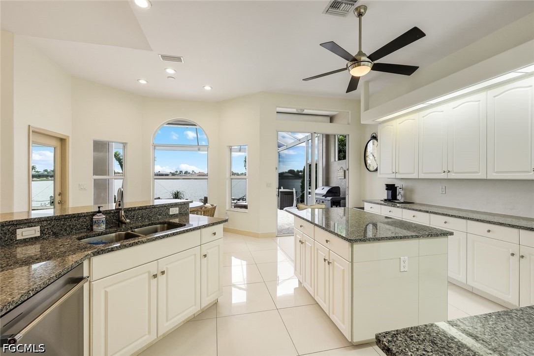3 Bed Pool Home for Sale in Cape Coral, photo 13