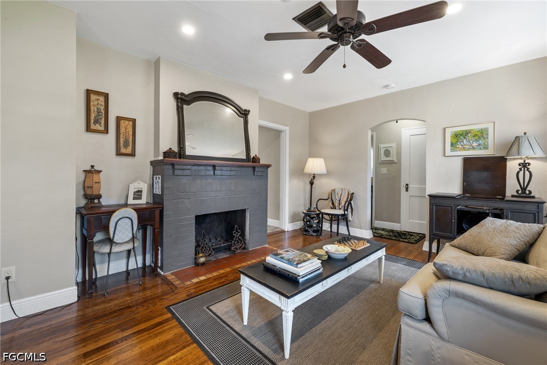 2 Bed SingleFamilyResidence for Sale in Allen Park, photo 13
