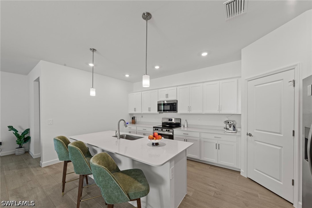 4 Bed SingleFamilyResidence for Sale in Timber Creek, photo 13