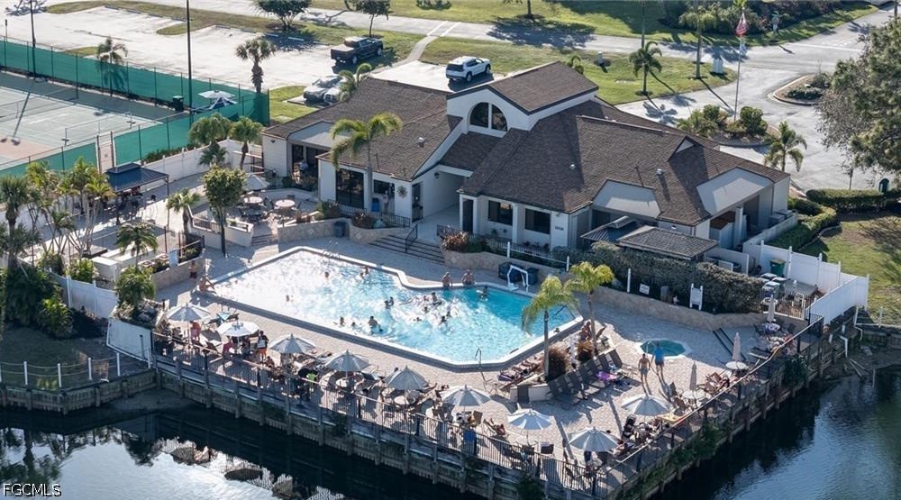 2 Bed Waterfront Home for Sale in Fort Myers, photo 13