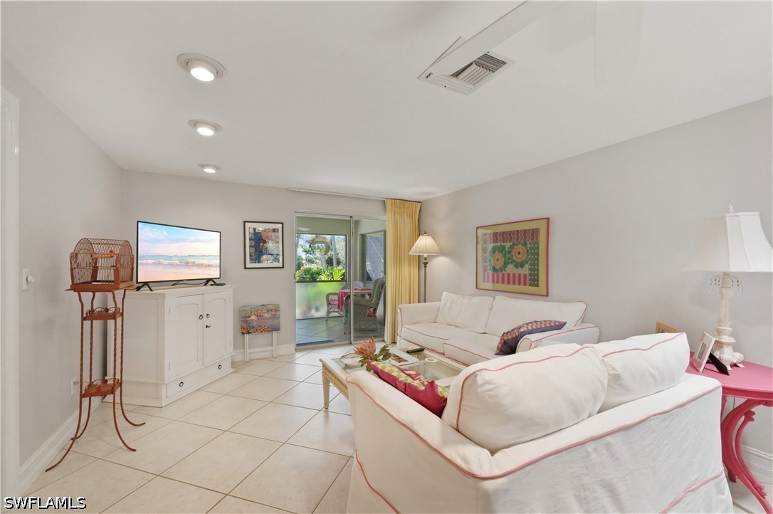 2 Bed Waterfront Home for Sale in Naples, photo 13