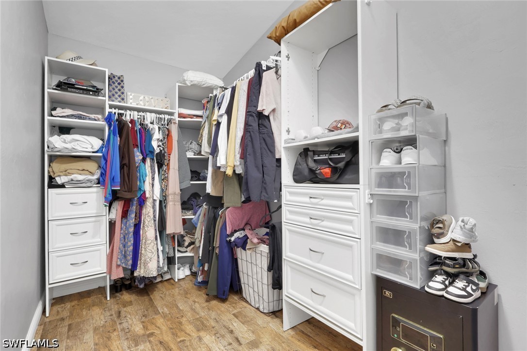 3 Bed SingleFamilyResidence for Sale in Naples, photo 13