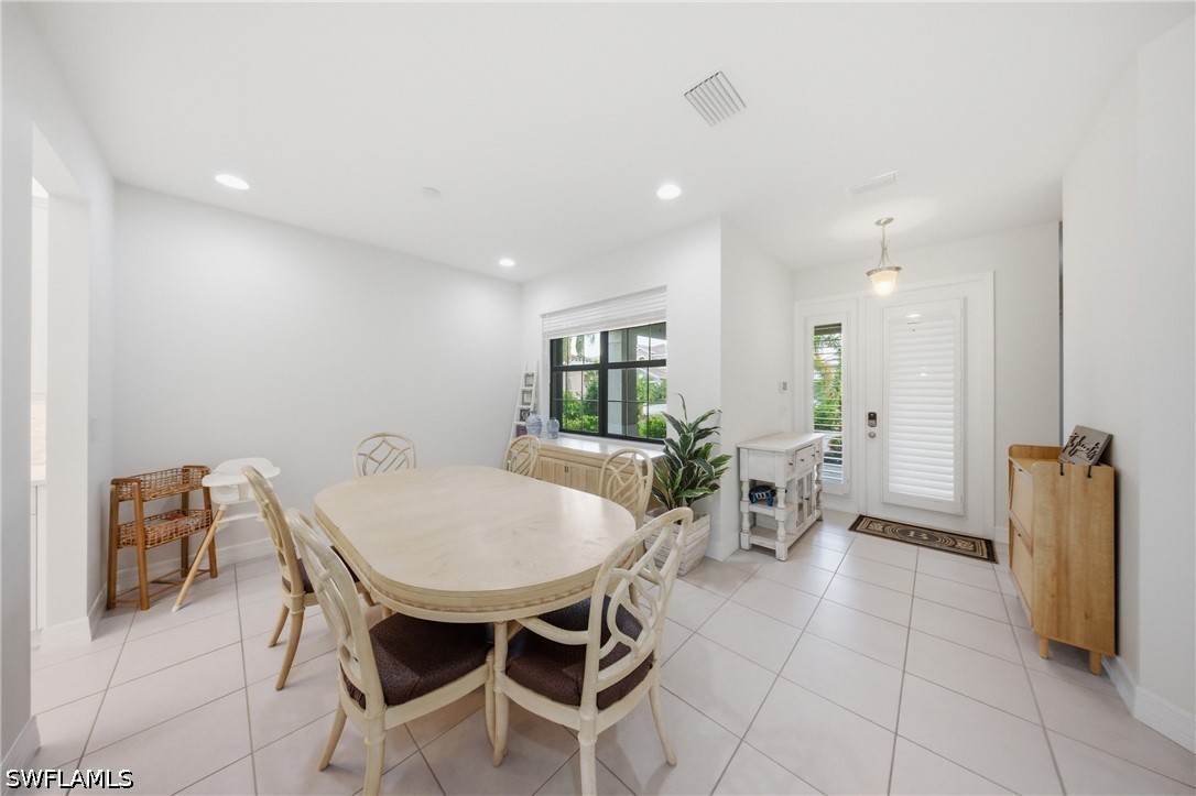 4 Bed Pool Home for Sale in Marina Bay, photo 13