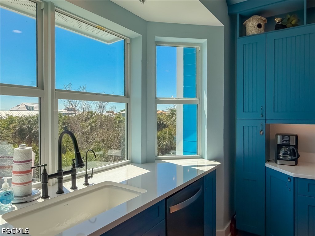 4 Bed Pool Home for Sale in Upper Captiva, photo 13