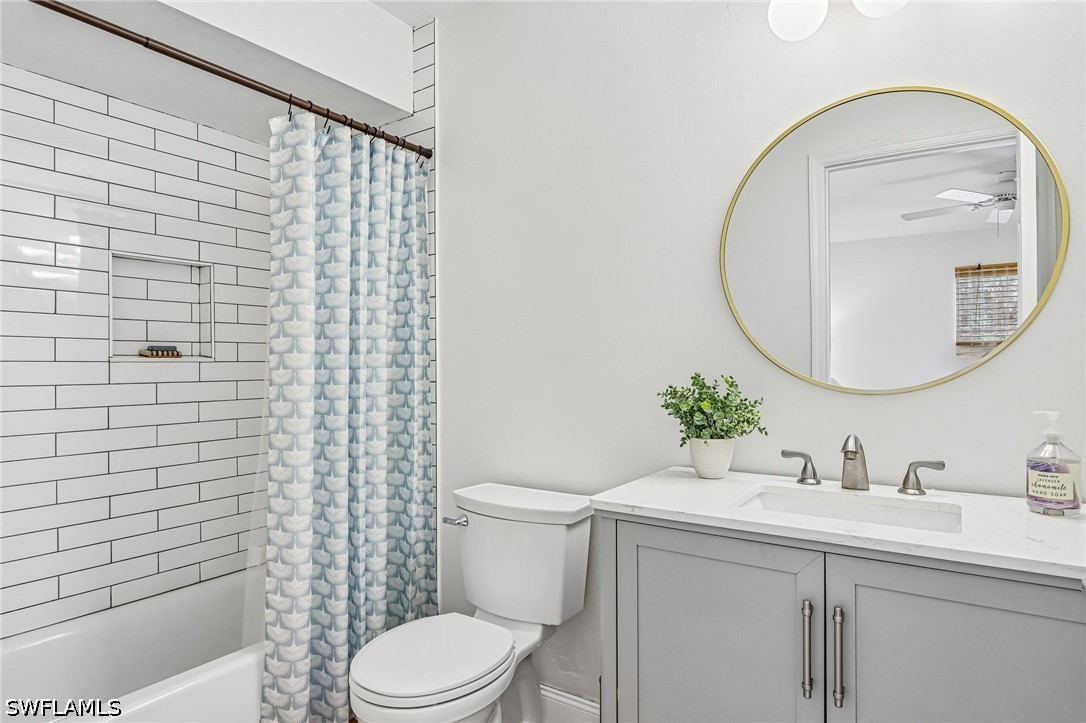 3 Bed SingleFamilyResidence for Sale in Naples, photo 13