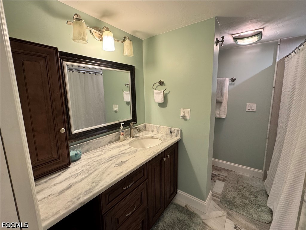 1 Bed Waterfront Home for Sale in Schooner Bay, photo 13
