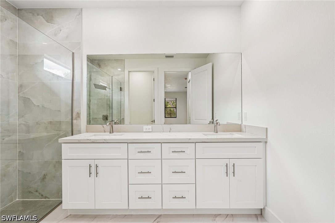 3 Bed SingleFamilyResidence for Sale in Port Charlotte, photo 13