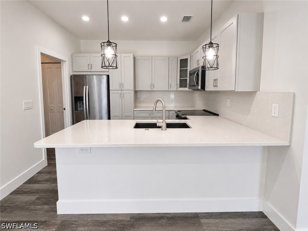 3 Bed SingleFamilyResidence for Sale in Lehigh Acres, photo 13
