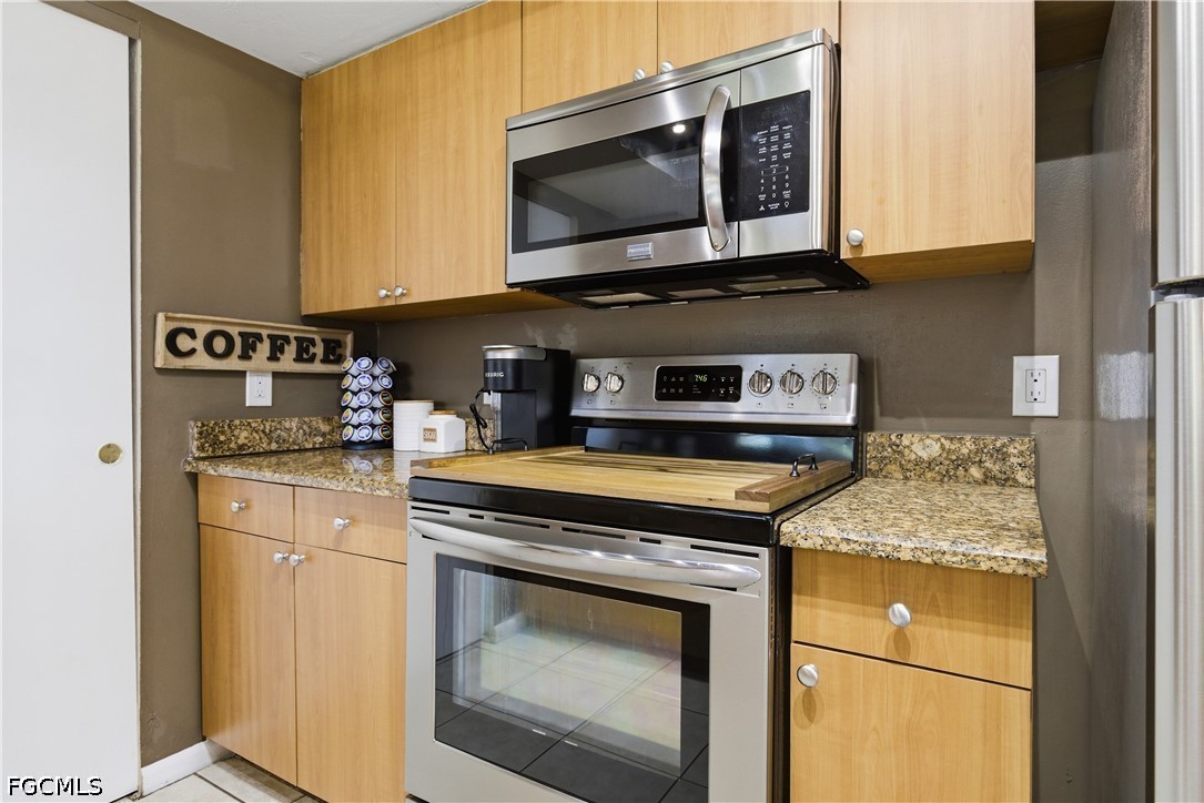 3 Bed SingleFamilyResidence for Sale in Naples, photo 13