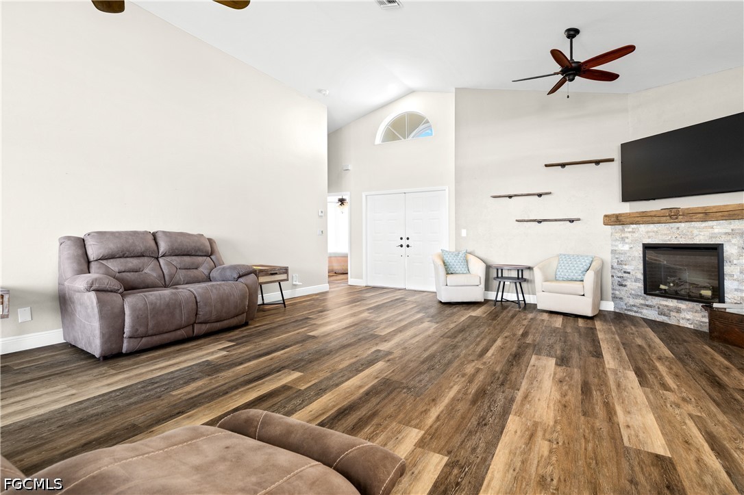 3 Bed Waterfront Home for Sale in North Fort Myers, photo 13