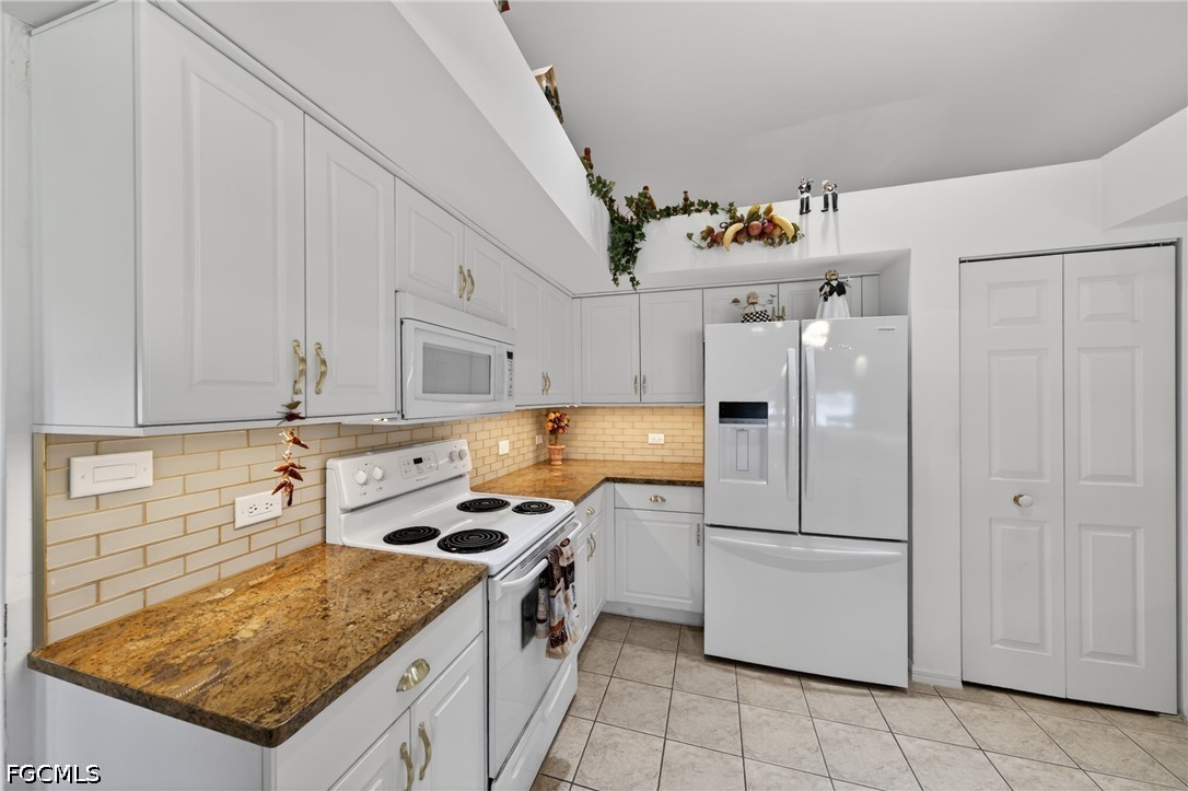 3 Bed SingleFamilyResidence for Sale in Cape Coral, photo 13