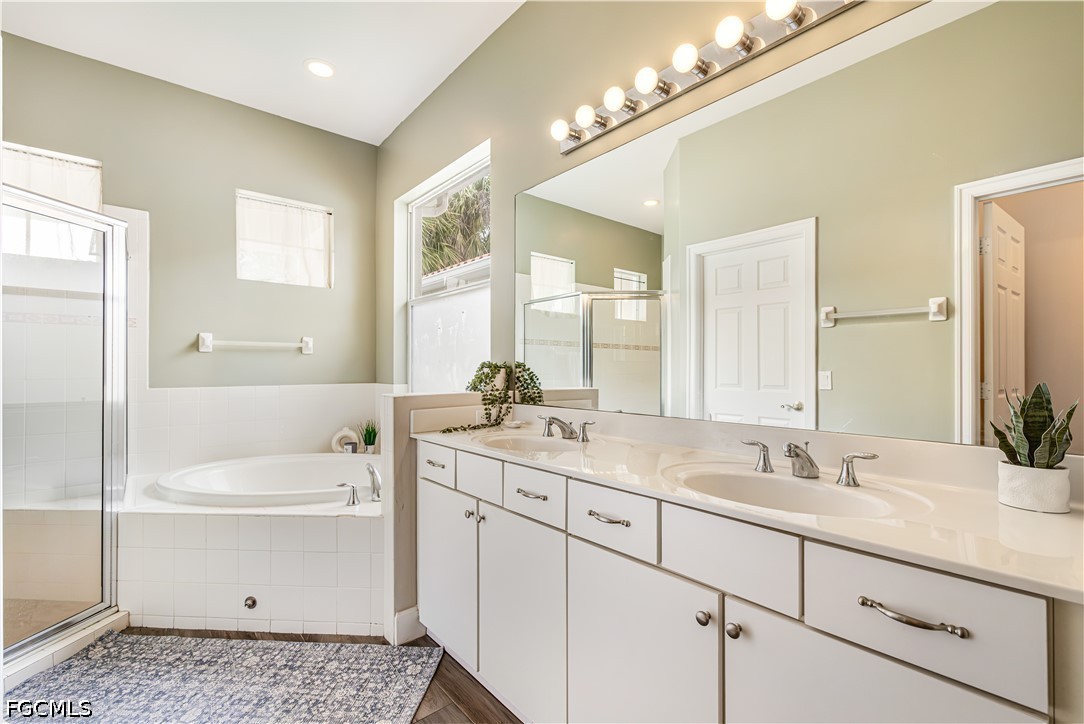 3 Bed SingleFamilyResidence for Sale in Timber Ridge, photo 13