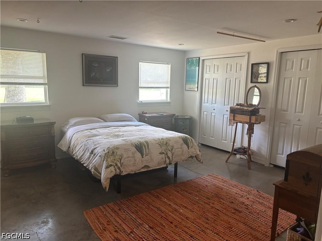 2 Bed Pool Home for Sale in North Fort Myers, photo 13