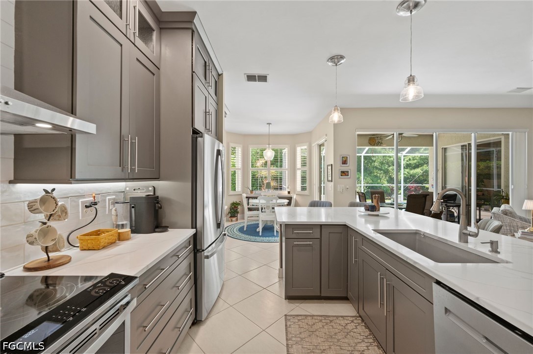 3 Bed Pool Home for Sale in Fort Myers, photo 13