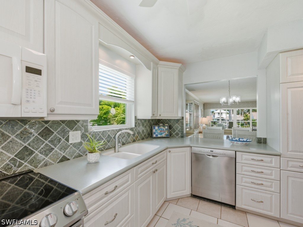 2 Bed Waterfront Home for Sale in Marco Island, photo 13