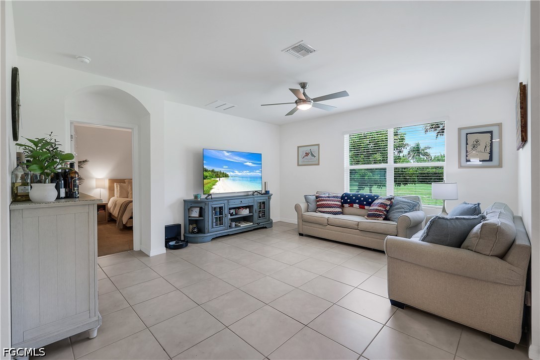 4 Bed SingleFamilyResidence for Sale in Entrada, FL — photo 13