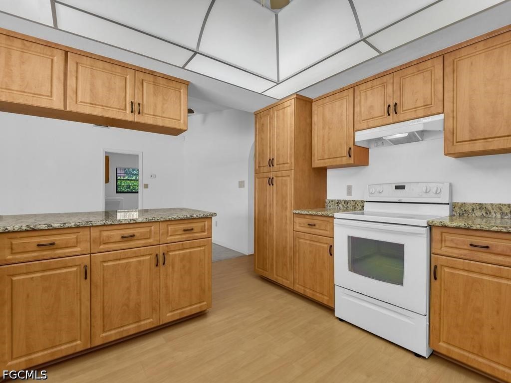 3 Bed Pool Home for Sale in Las Palmas, photo 13