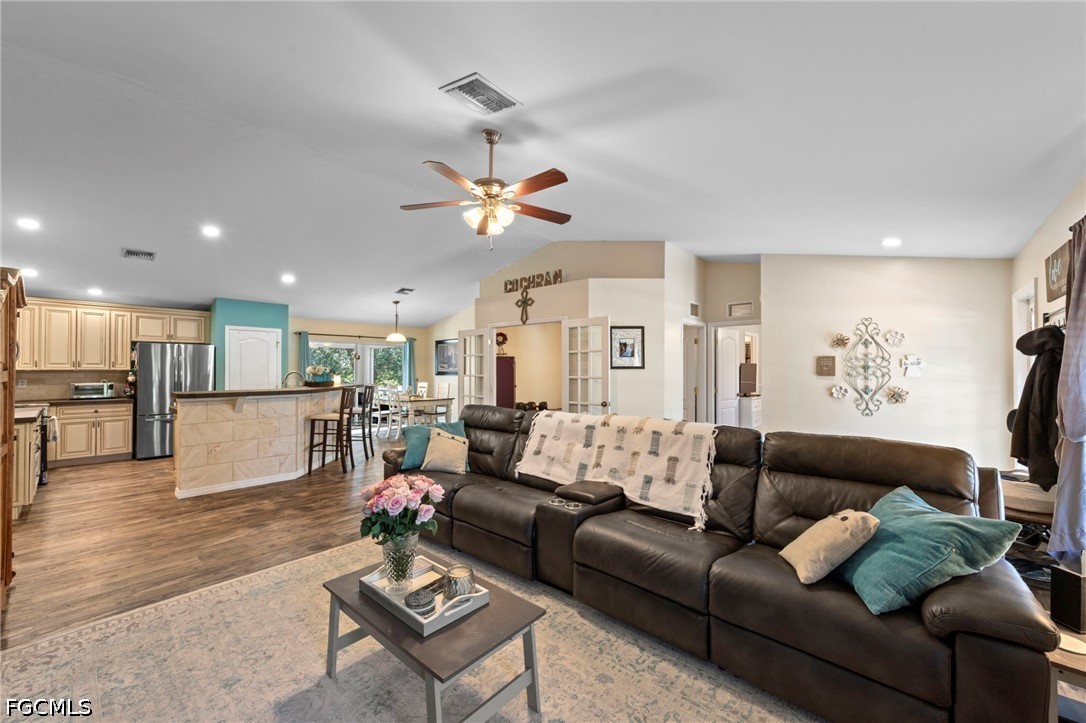 3 Bed SingleFamilyResidence for Sale in Lehigh Acres, photo 13