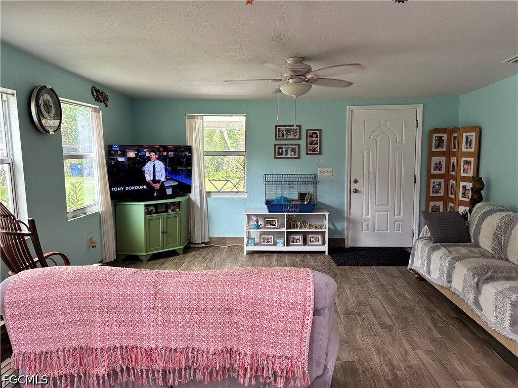 3 Bed SingleFamilyResidence for Sale in North Fort Myers, photo 13