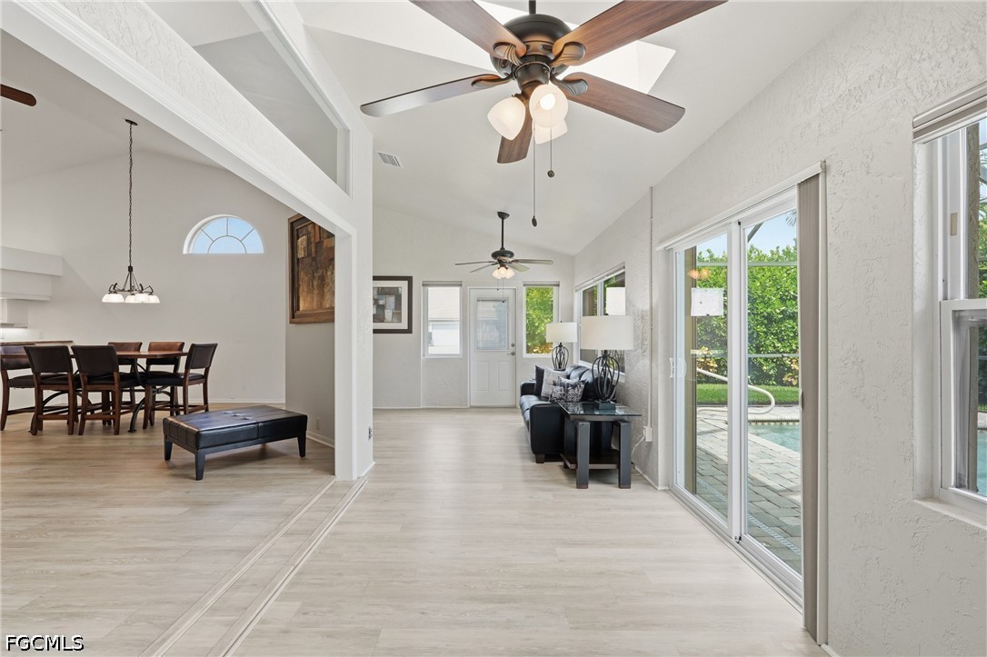 2 Bed Pool Home for Sale in Fort Myers, photo 13