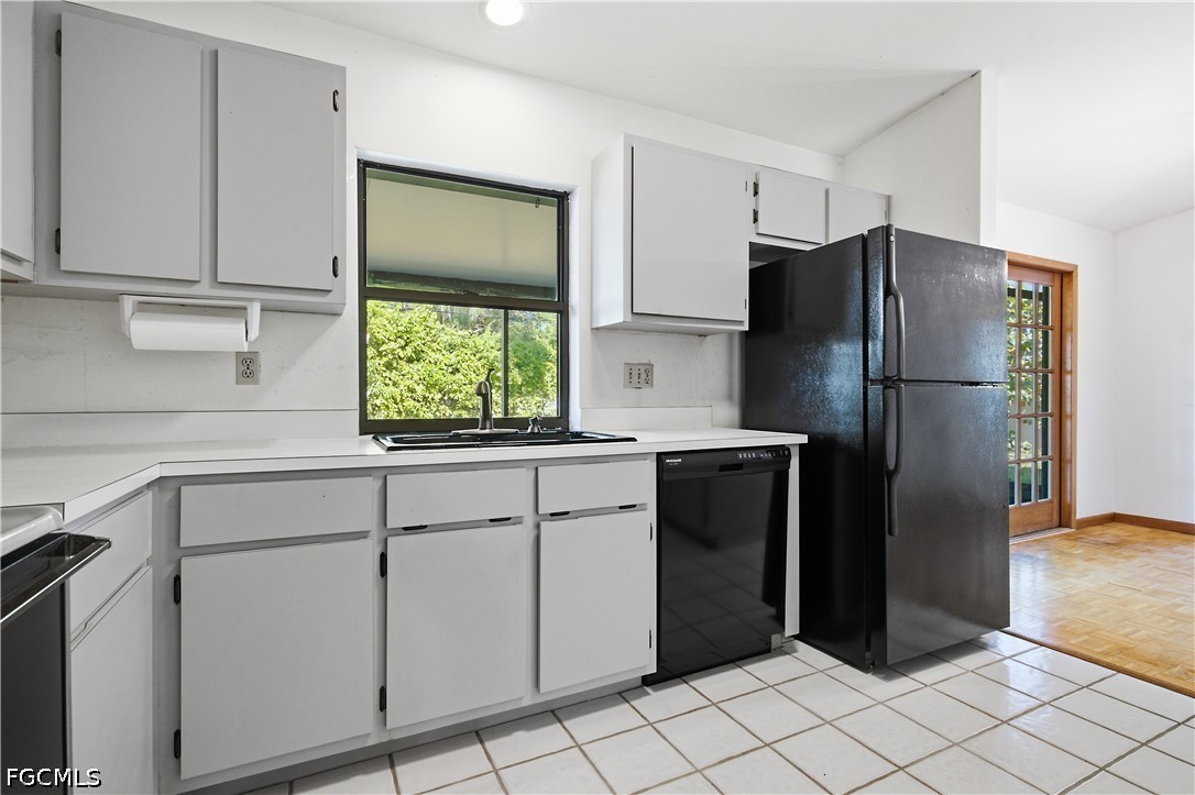 3 Bed SingleFamilyResidence for Sale in Cape Coral, FL — photo 13