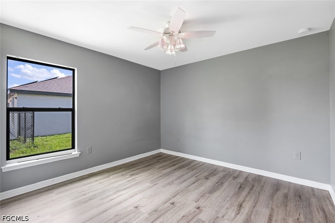 3 Bed SingleFamilyResidence for Sale in Lehigh Acres, photo 13