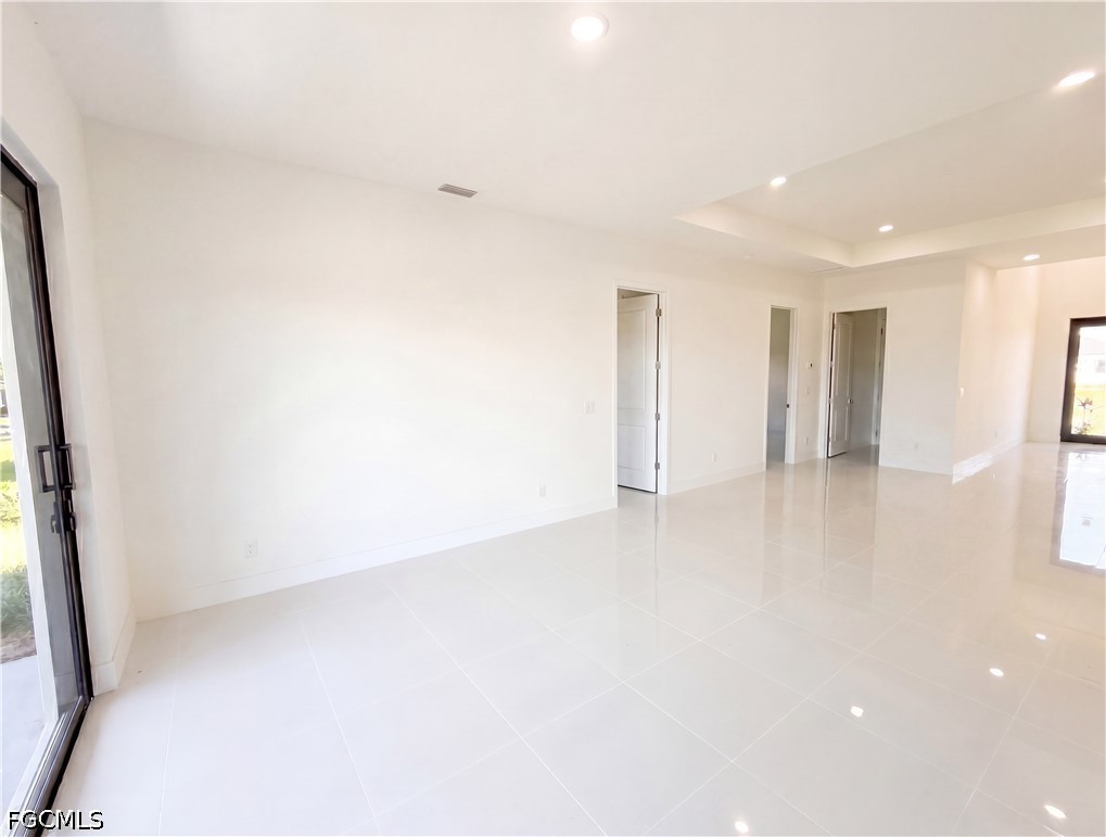 4 Bed SingleFamilyResidence for Sale in Cape Coral, photo 13