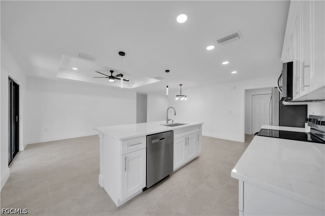 3 Bed SingleFamilyResidence for Sale in Lehigh Acres, photo 13