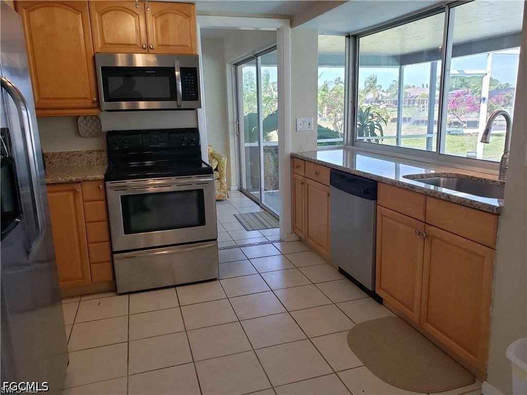 2 Bed Pool Home for Sale in Cape Coral, photo 13