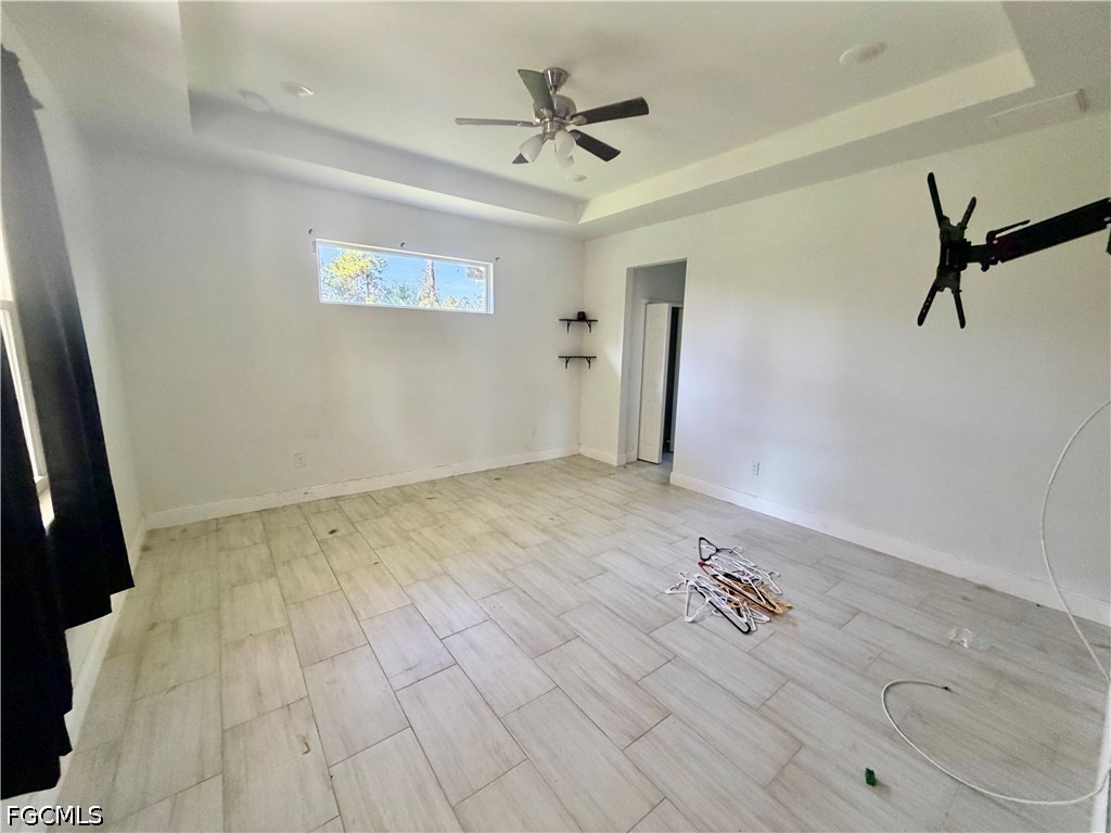 4 Bed SingleFamilyResidence for Sale in Lehigh Acres, photo 13