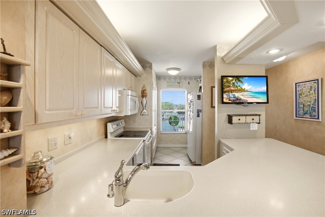 2 Bed Pool Home for Sale in Marco Island, photo 13