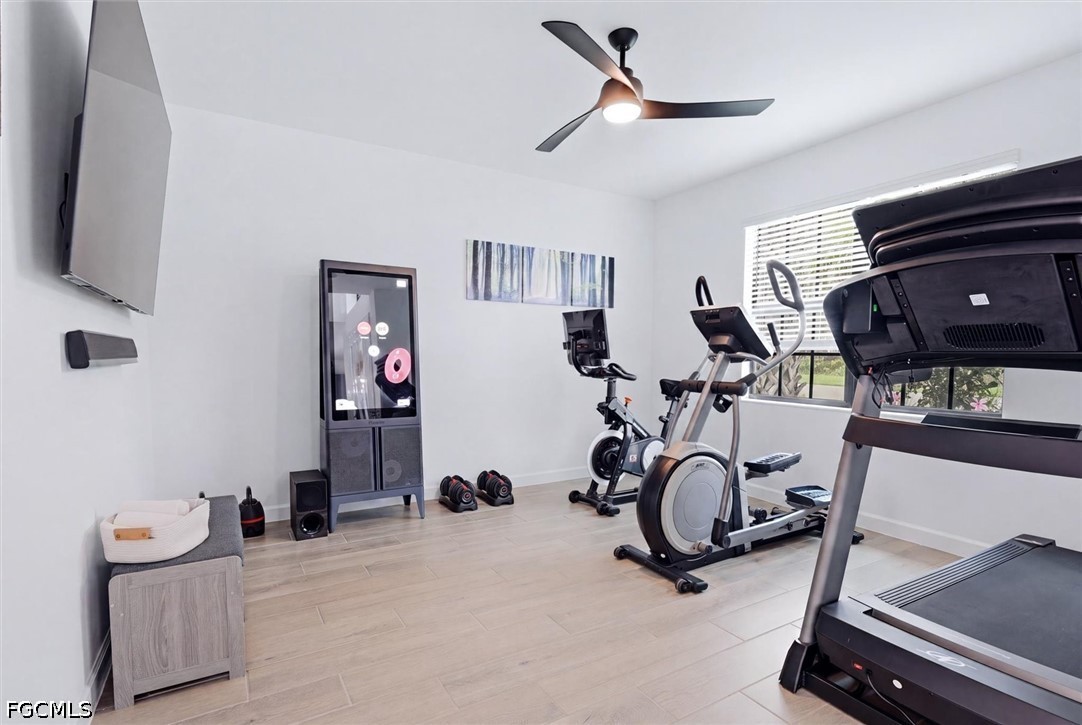 6 Bed Pool Home for Sale in Timber Creek, FL, $749,000 — photo 13