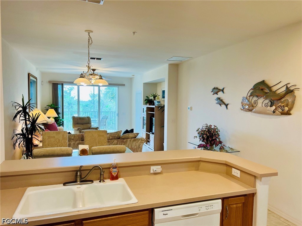 2 Bed Condominium for Sale in Sanibel View Condo, FL, $3,900 — photo 13