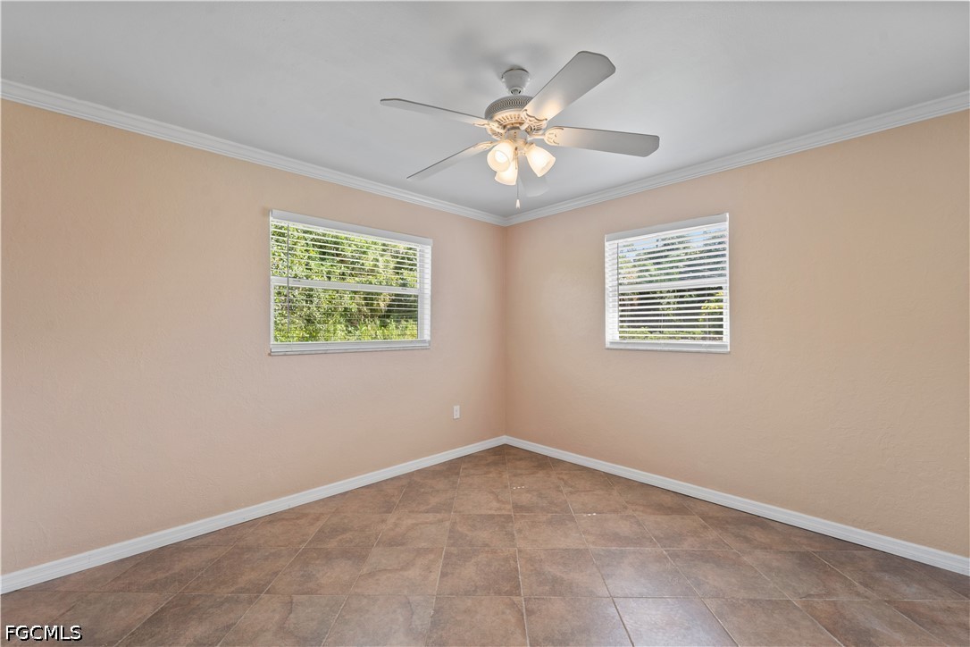 2 Bed SingleFamilyResidence for Sale in North Fort Myers, photo 13