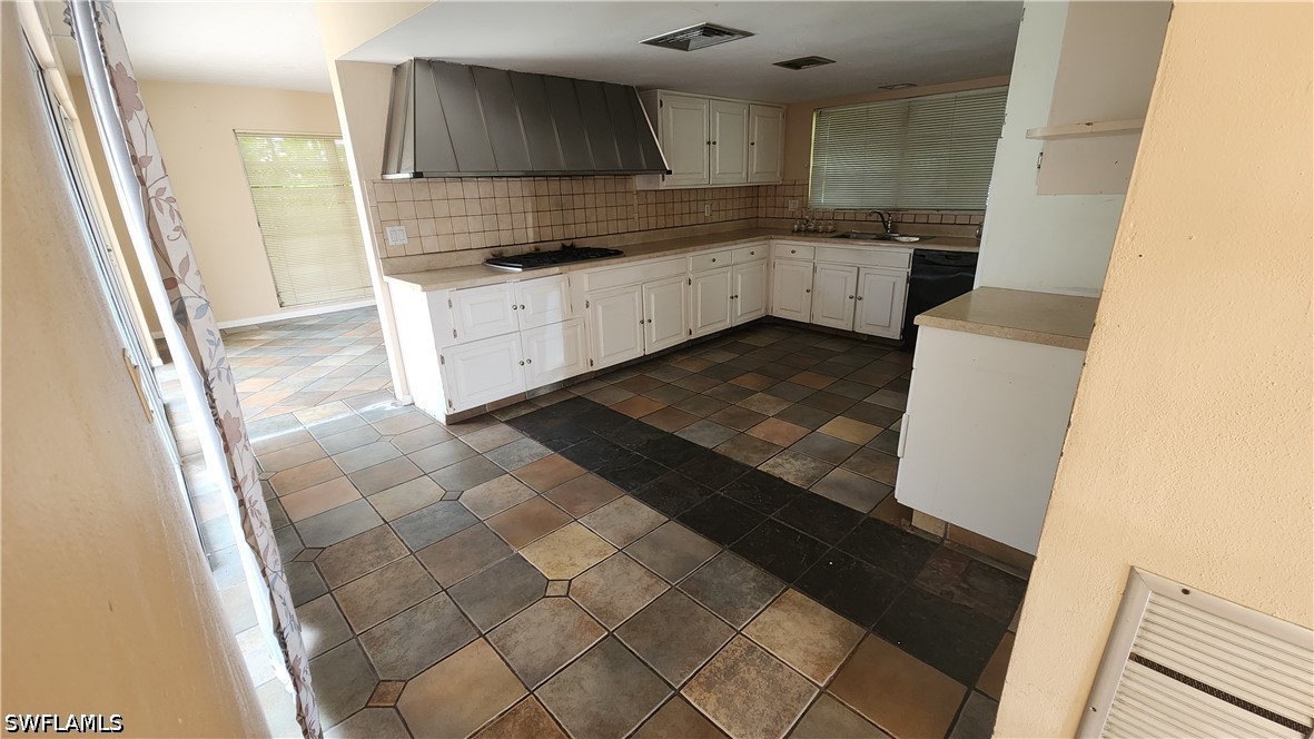 3 Bed Waterfront Home for Sale in Marco Island, FL — photo 13